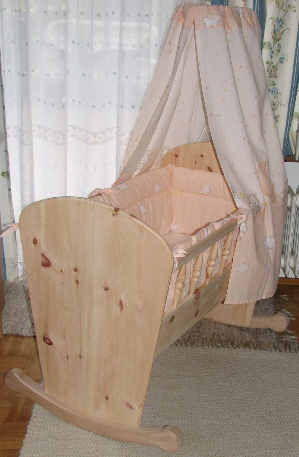 DIY Bauplan Baby Wiege aus Holz - haftig.at